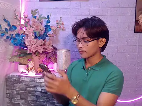 twink ivanxxxx online show from July 22, 11:45 am