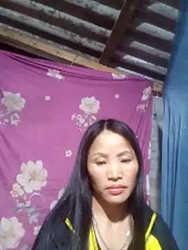 Snapshot of nhynhy11 chatting on February 18, 2:57 pm nhynhy11 online show from February 18, 2:57 pm