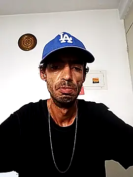 Swicth love online show from April 1, 4:37 pm