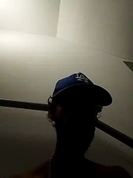 Swicth love online show from April 18, 9:37 pm