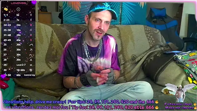 Snapshot of SwatRocShy chatting on February 27, 8:30 pm SwatRocShy online show from February 27, 8:30 pm