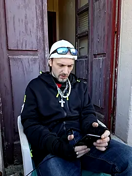 SwatRocShy online show from March 15, 7:48 am