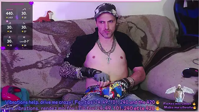 SwatRocShy online show from April 14, 6:07 am