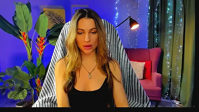 Snapshot of KrisWillis chatting on February 13, 1:22 pm KrisWillis online show from February 13, 1:22 pm