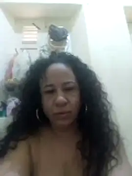 hannah boscovich online show from March 2, 9:00 pm