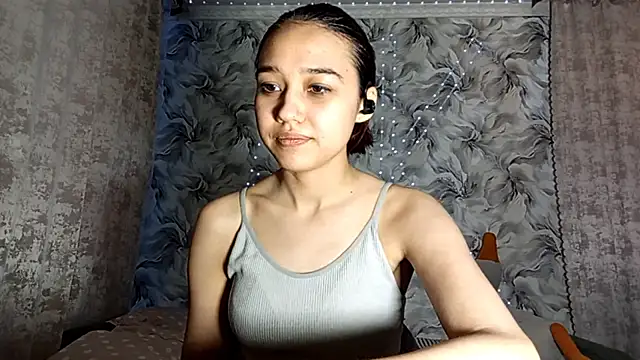 AnnettaBelsito online show from April 2, 1:18 pm