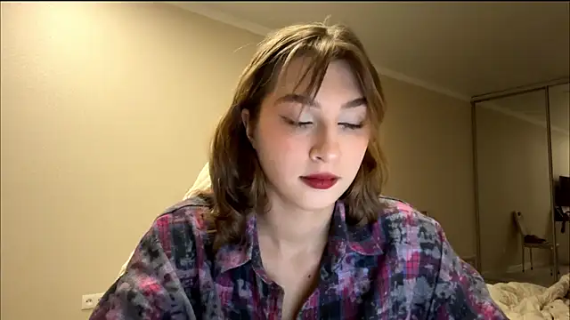 ElliKrovel online show from February 19, 3:09 pm