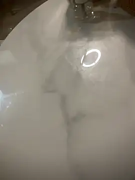yiyiyi-6666 online show from August 2, 4:04 pm