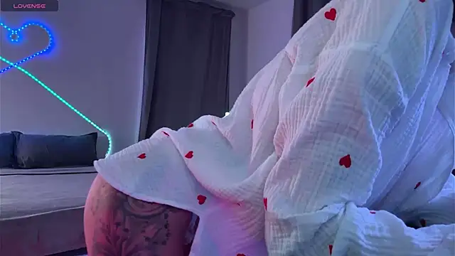 Katy Kar online show from February 17, 8:50 pm