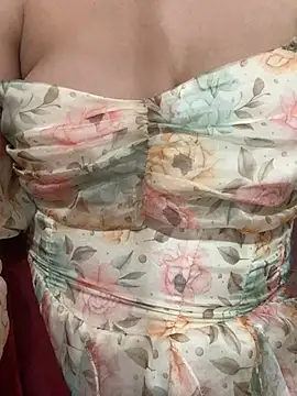 Snapshot of hamoi11 chatting on February 28, 8:41 pm hamoi11 online show from February 28, 8:41 pm