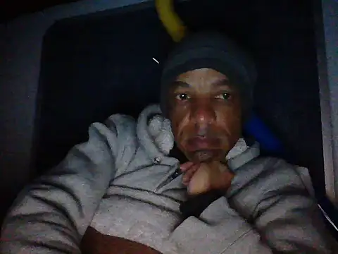 lavelle26 online show from May 15, 9:13 pm