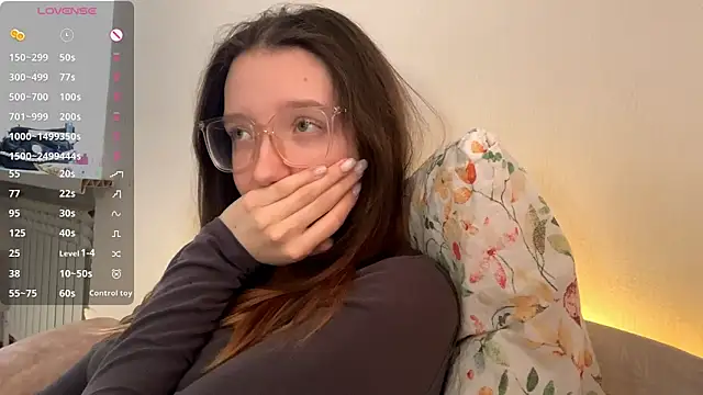 Snapshot of LakendraNoren chatting on February 10, 7:29 am LakendraNoren online show from February 10, 7:29 am