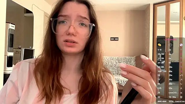 Snapshot of LakendraNoren chatting on February 17, 7:05 am LakendraNoren online show from February 17, 7:05 am