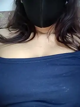 Snapshot of Moody-girl1 chatting on February 26, 5:46 pm Moody-girl1 online show from February 26, 5:46 pm