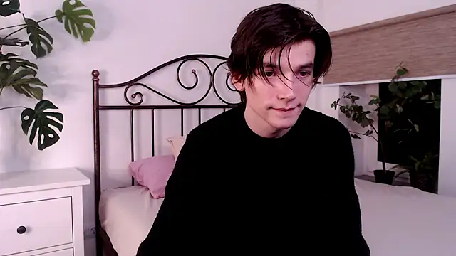 A LF online show from February 11, 8:52 pm