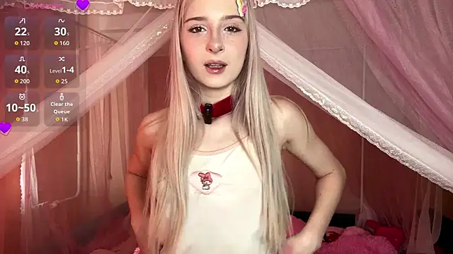 Snapshot of EvaQT chatting on February 23, 7:42 am EvaQT online show from February 23, 7:42 am