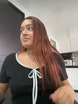 Snapshot of Emily_Harpeer chatting on February 15, 11:31 am Emily Harpeer online show from February 15, 11:31 am