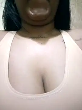 Zoe Renata online show from May 17, 8:47 am