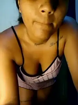 Snapshot of Zoe_Renata chatting on June 12, 9:29 am Zoe Renata online show from June 12, 9:29 am