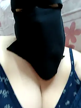 Snapshot of Warda_Egy chatting on June 29, 9:14 pm Warda Egy online show from June 29, 9:14 pm