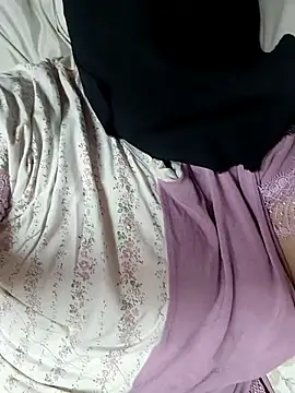 Warda Egy online show from April 9, 2:12 pm