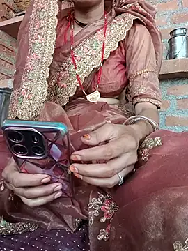 Snapshot of Komal4050 chatting on June 20, 10:09 am Komal4050 online show from June 20, 10:09 am