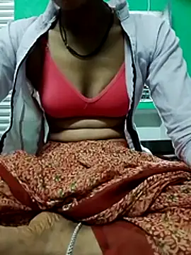 Snapshot of Komal4050 chatting on May 13, 5:58 am Komal4050 online show from May 13, 5:58 am