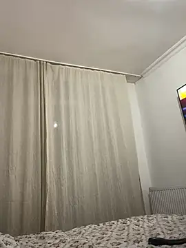 Amber Sinn online show from February 22, 8:21 pm