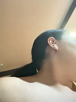 Amber Sinn online show from March 11, 7:41 pm