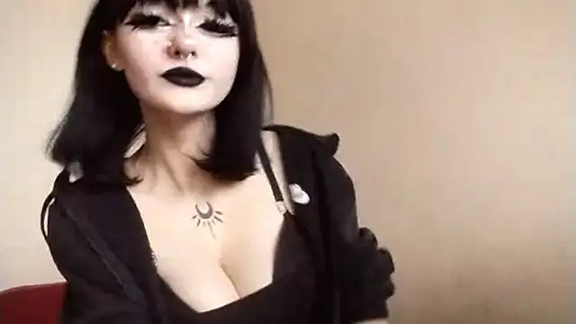 Snapshot of SmilingPatent chatting on February 7, 1:19 pm SmilingPatent online show from February 7, 1:19 pm