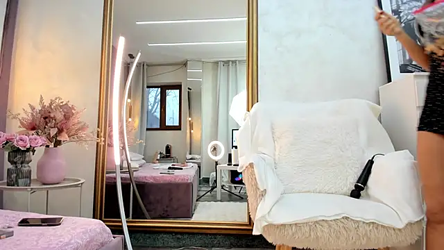 ElinaMoon  online show from February 13, 6:35 am