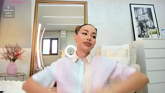 ElinaMoon  online show from February 27, 7:08 am