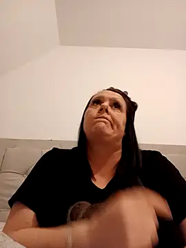 louisa36 online show from March 25, 10:08 pm