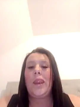 louisa36 online show from March 24, 9:59 pm