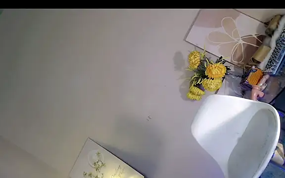 BitchWithTaste online show from April 10, 10:06 pm