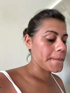 RachelWeisz  online show from April 4, 2:23 pm