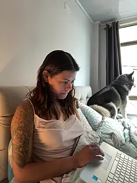 Snapshot of RachelWeisz_ chatting on May 2, 12:54 pm RachelWeisz online show from May 2, 12:54 pm