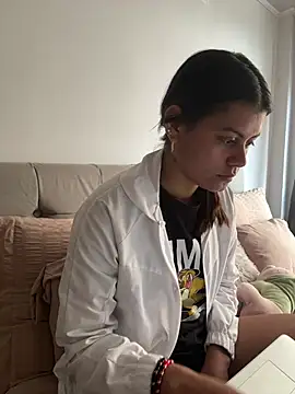 Snapshot of RachelWeisz_ chatting on May 17, 6:08 pm RachelWeisz online show from May 17, 6:08 pm