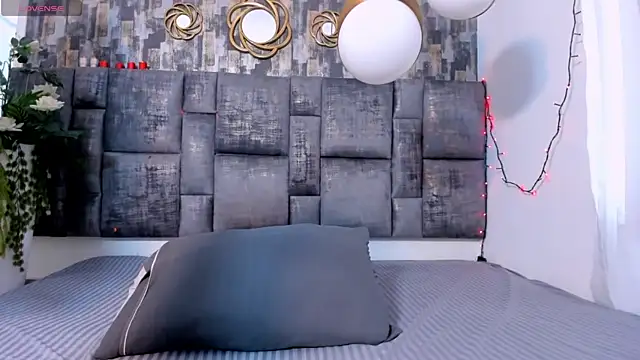 MiiaTauro online show from March 10, 8:24 pm