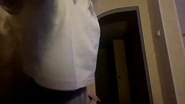 Snapshot of UrrKitty chatting on February 19, 2:47 pm UrrKitty online show from February 19, 2:47 pm