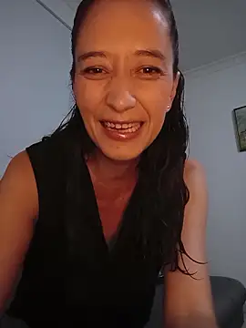 Aurabloom 1 online show from April 5, 10:44 am