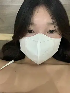 Rin-yiyi online show from March 3, 3:30 pm