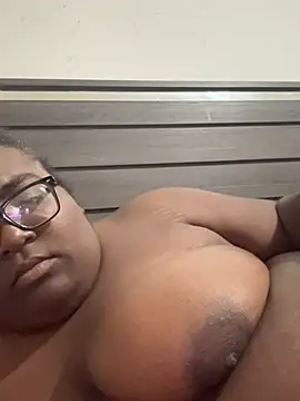 lanegriis1 online show from March 11, 5:56 am