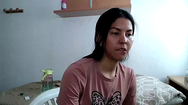 Snapshot of ZeforAitanna chatting on June 2, 10:59 am ZeforAitanna online show from June 2, 10:59 am