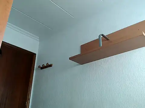 Snapshot of ZeforAitanna chatting on February 10, 11:20 am ZeforAitanna online show from February 10, 11:20 am