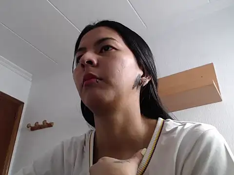 Snapshot of ZeforAitanna chatting on February 19, 11:18 am ZeforAitanna online show from February 19, 11:18 am