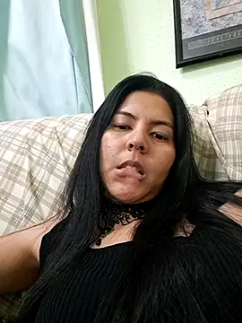 Snapshot of ZeforAitanna chatting on June 6, 9:42 pm ZeforAitanna online show from June 6, 9:42 pm