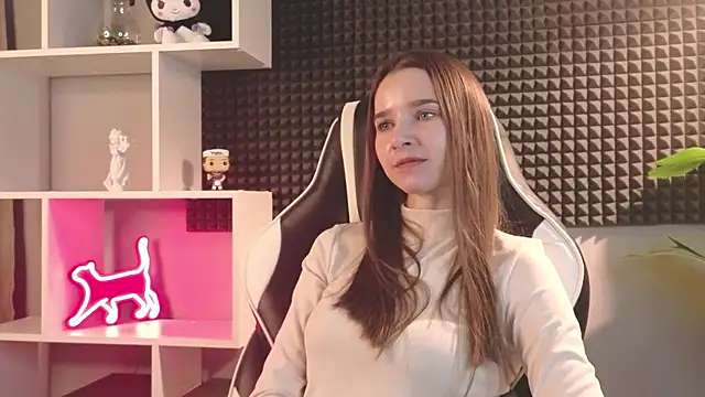 Snapshot of OnyxViper chatting on February 19, 8:44 am OnyxViper online show from February 19, 8:44 am