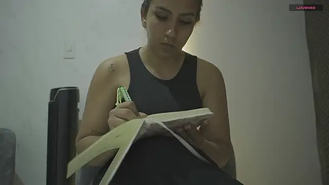 olivia velvett online show from March 9, 6:00 pm