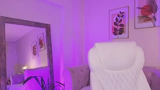 katt souza1 online show from July 25, 5:37 am